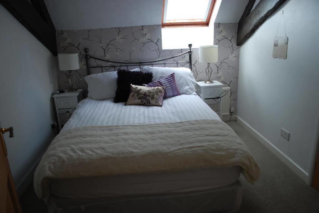Stoneleigh Barn Bed And Breakfast Шерборн Екстериор снимка