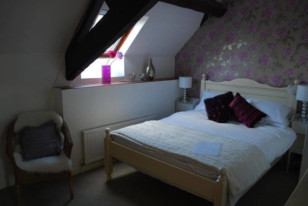 Stoneleigh Barn Bed And Breakfast Шерборн Екстериор снимка