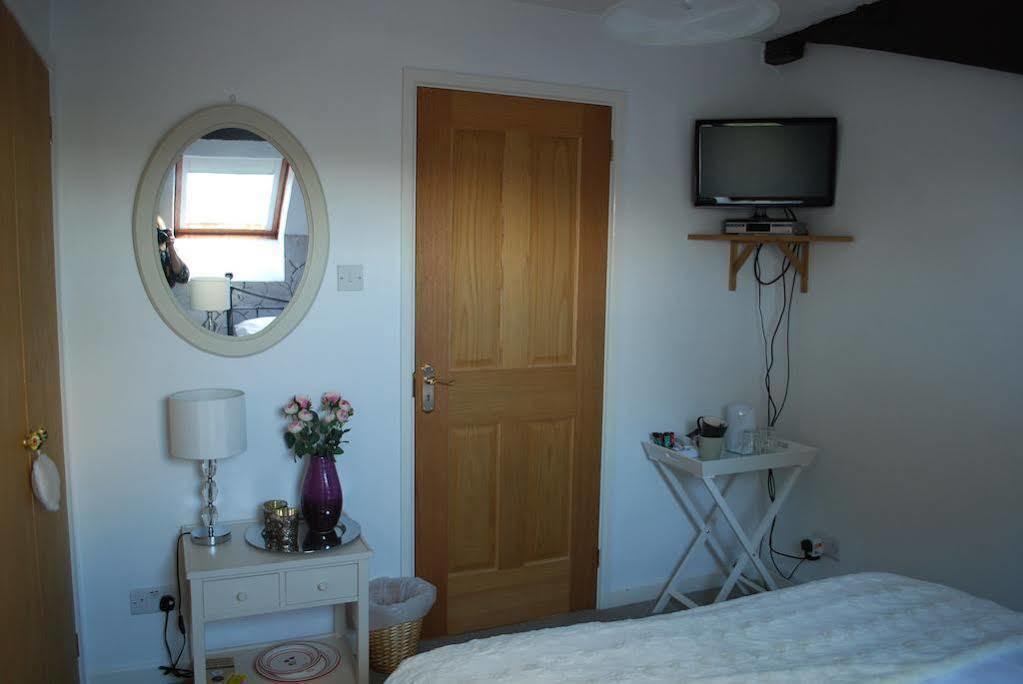 Stoneleigh Barn Bed And Breakfast Шерборн Екстериор снимка